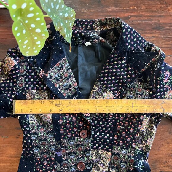 Vintage 1970s Happy Legs Patchwork Paisley Patterned Blazer - Picture 4 of 9